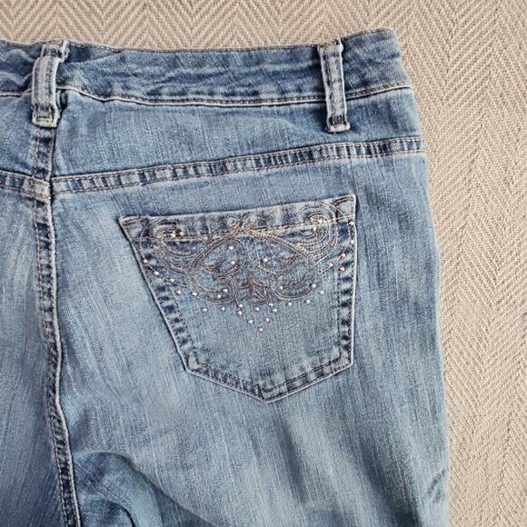 BandolinoBlu Jeans Women's Size 8 Denim Medium Wash Capri Embellished Pockets - Picture 11 of 15